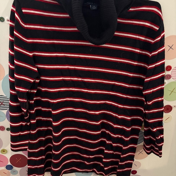 Tommy Hilfiger sweater top - Picture 1 of 5